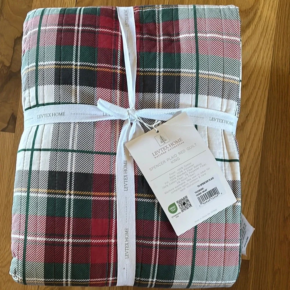 Levtex Red Green Plaid Quilt